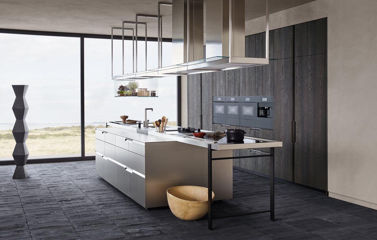 Fitted kitchen with integrated handles Poliform Shape