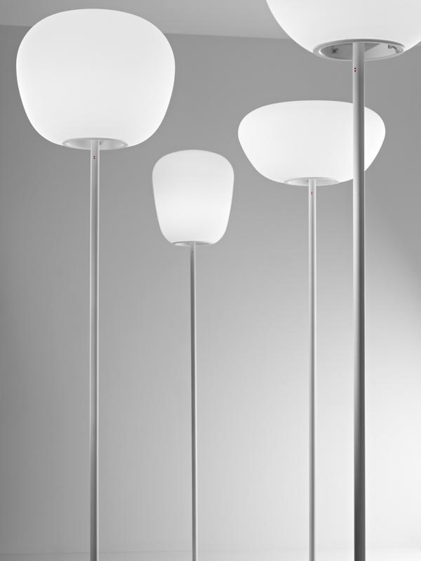 Glass floor lamp | Lumi Mochi by Fabbian