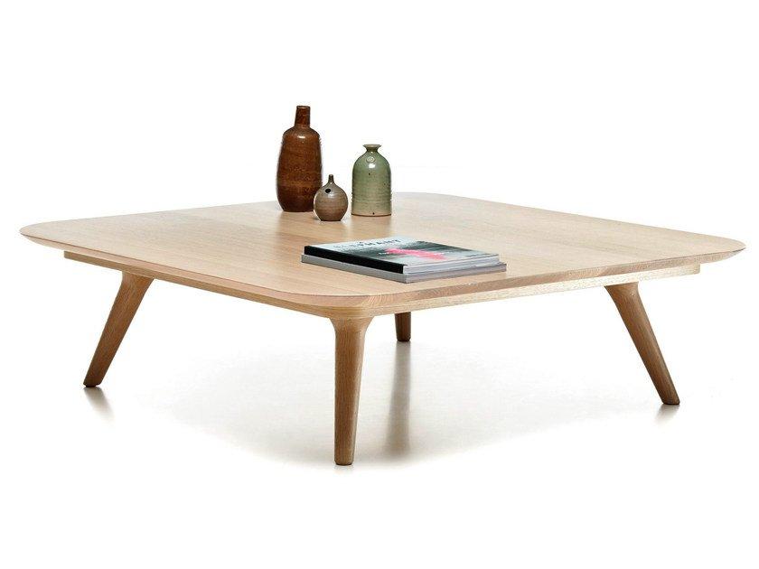 Square oak coffee table | Zio Coffee Table by Moooi