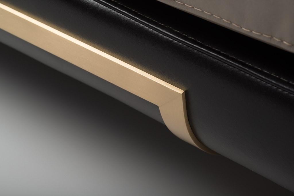 Sectional curved leather sofa | Adone by Mantellassi 1926