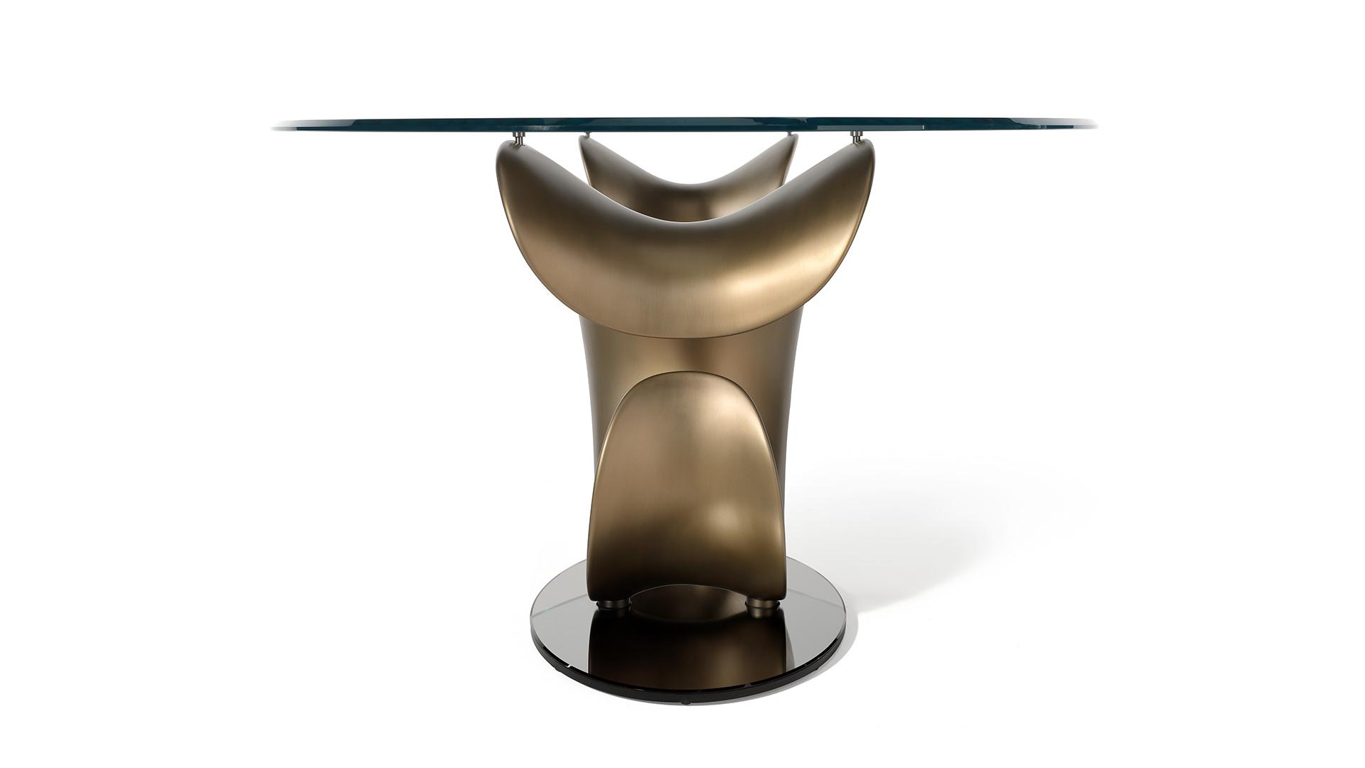 Oval glass dining table | Parentesis by Reflex