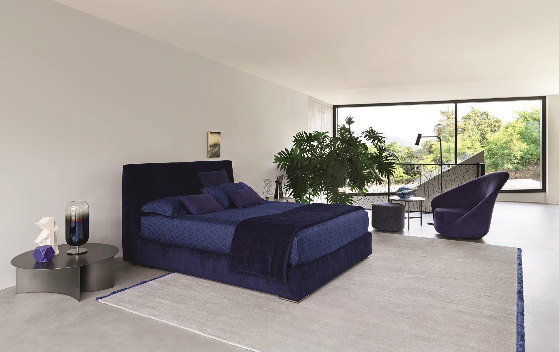 Upholstered double bed | Myplace by Flou