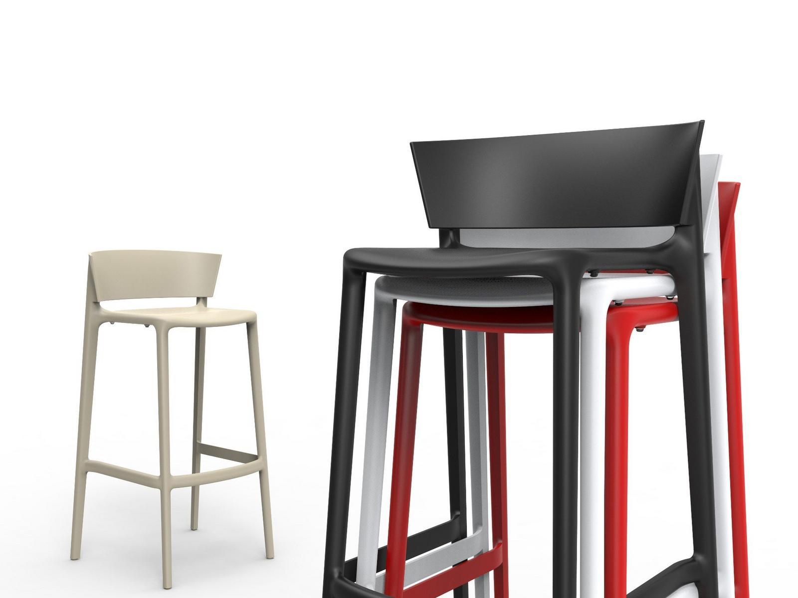 Polypropylene barstool with footrest | Africa by Vondom