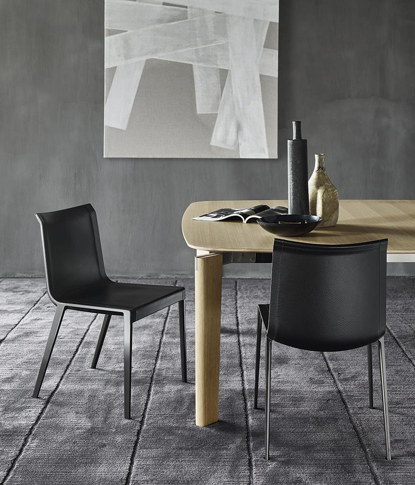 Tanned leather chair | Charlotte by B&B Italia