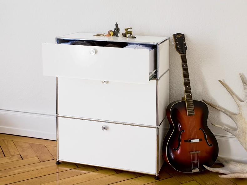 Sectional metal chest of drawers | Haller Living Room Storage by USM