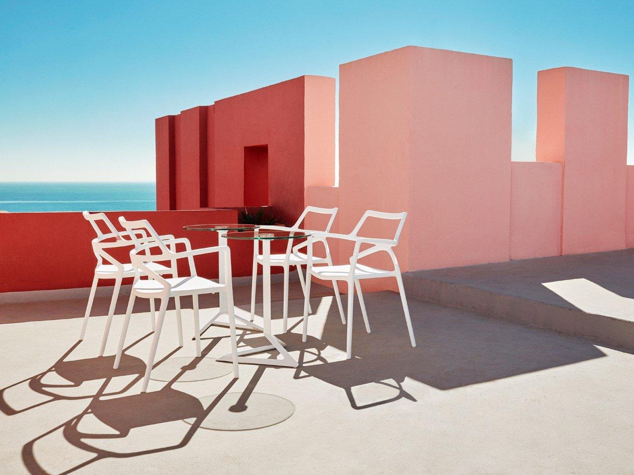 Garden chair with armrests | Delta by Vondom