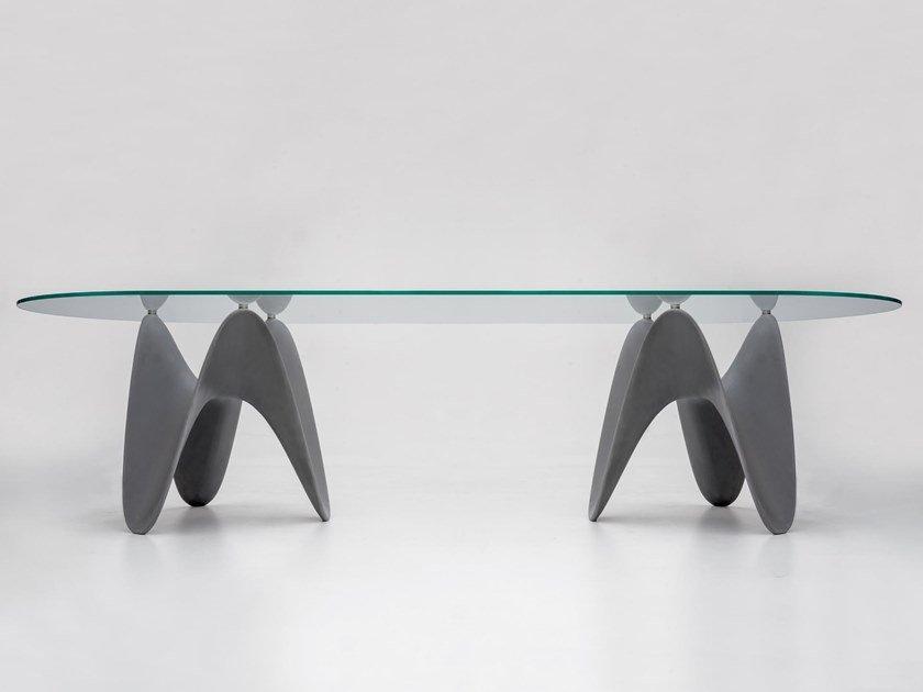 Oval tempered glass table | Big Gaya by Tonin Casa