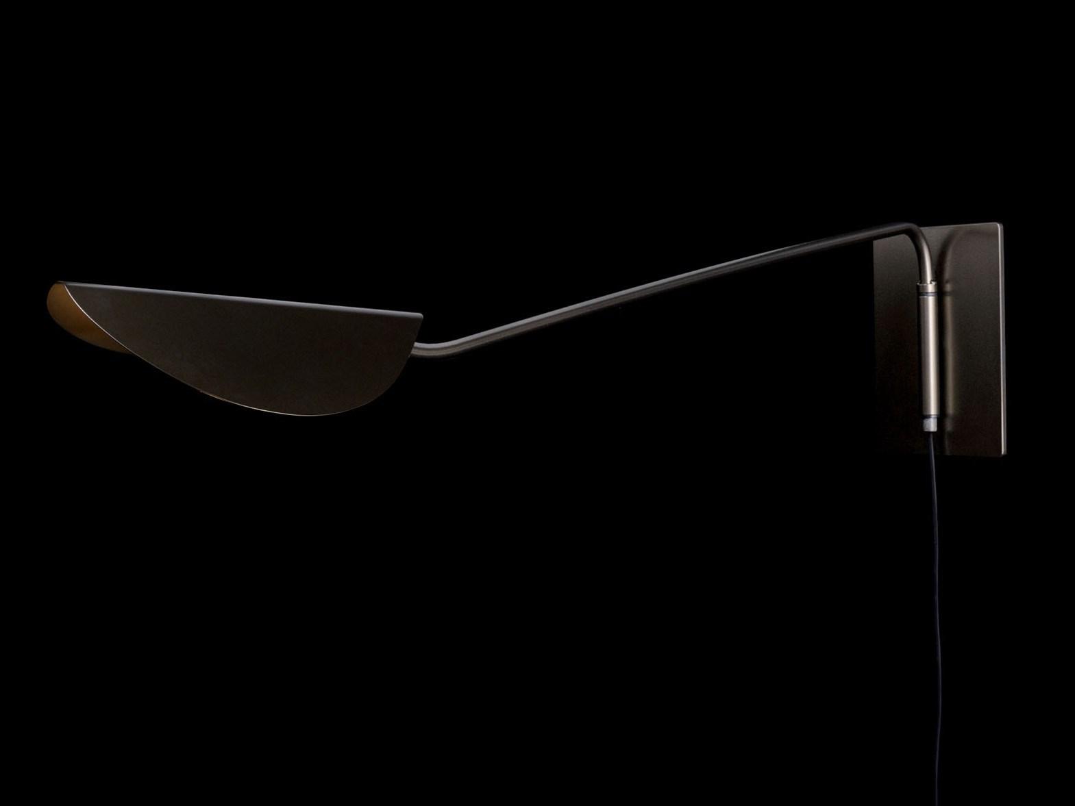 Metal wall lamp with fixed arm | Plume 158-159 by Oluce