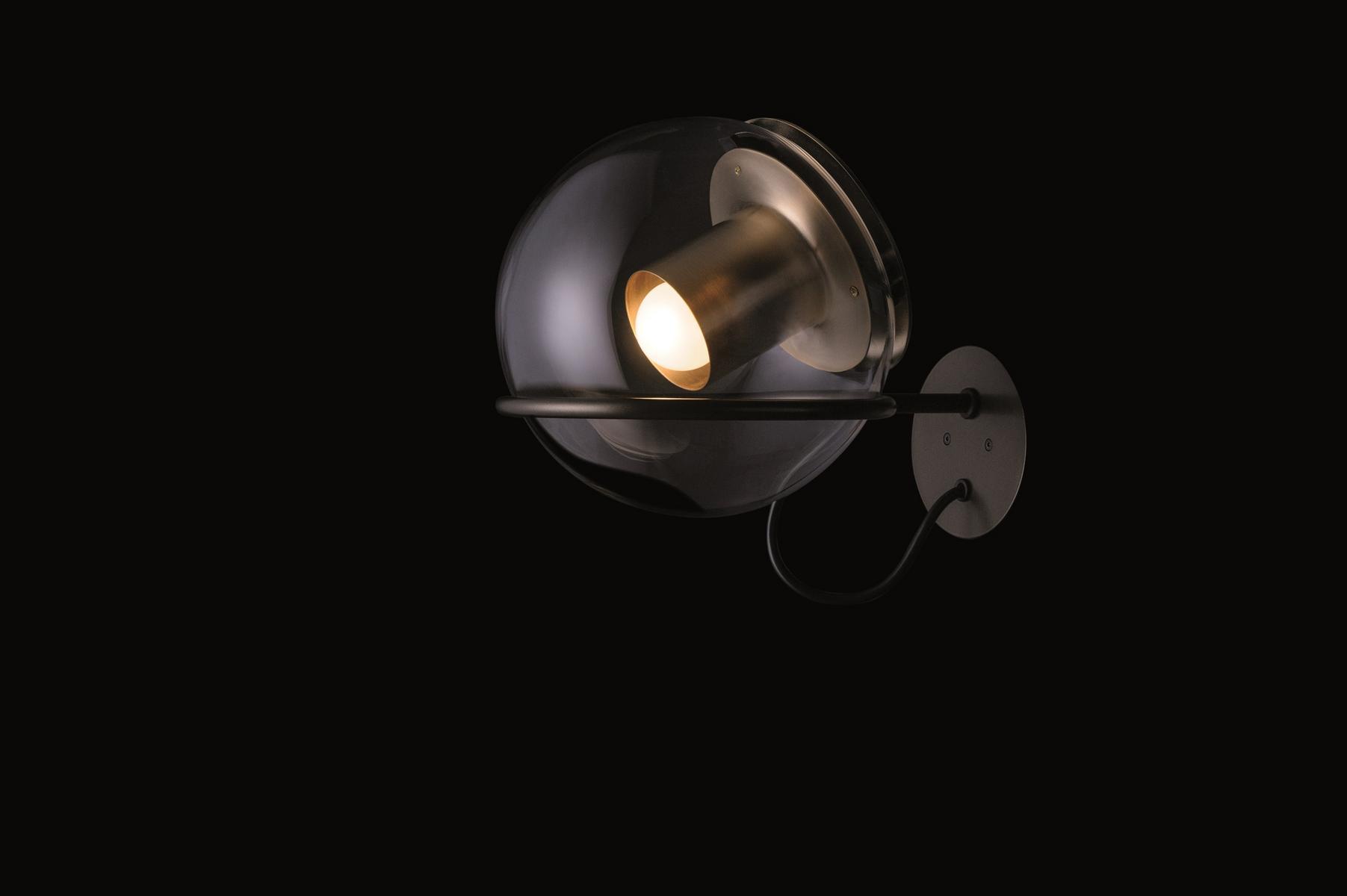 Direct light blown glass wall lamp | The Globe - 727 by Oluce