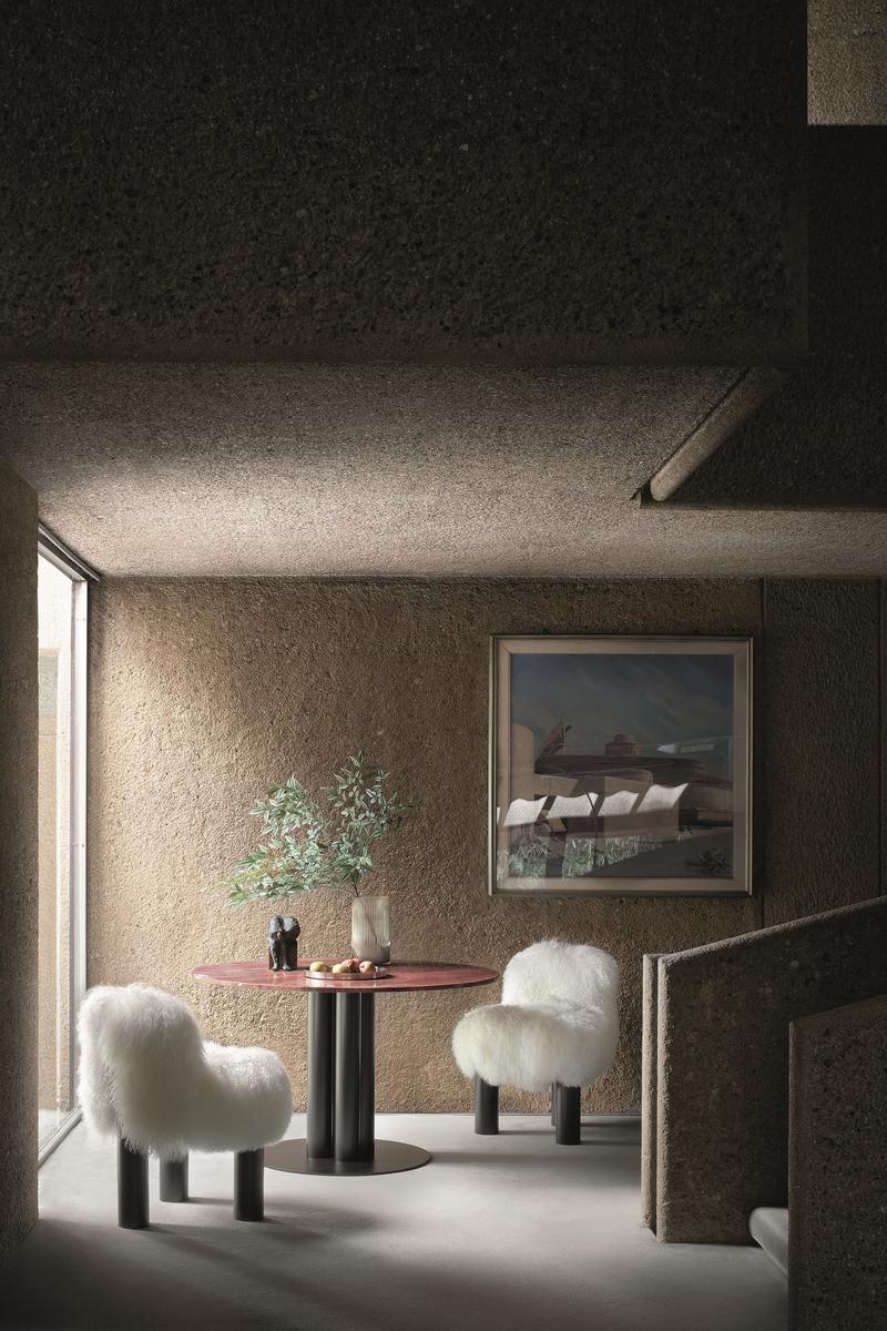 Upholstered fur easy chair | Botolo High by Arflex