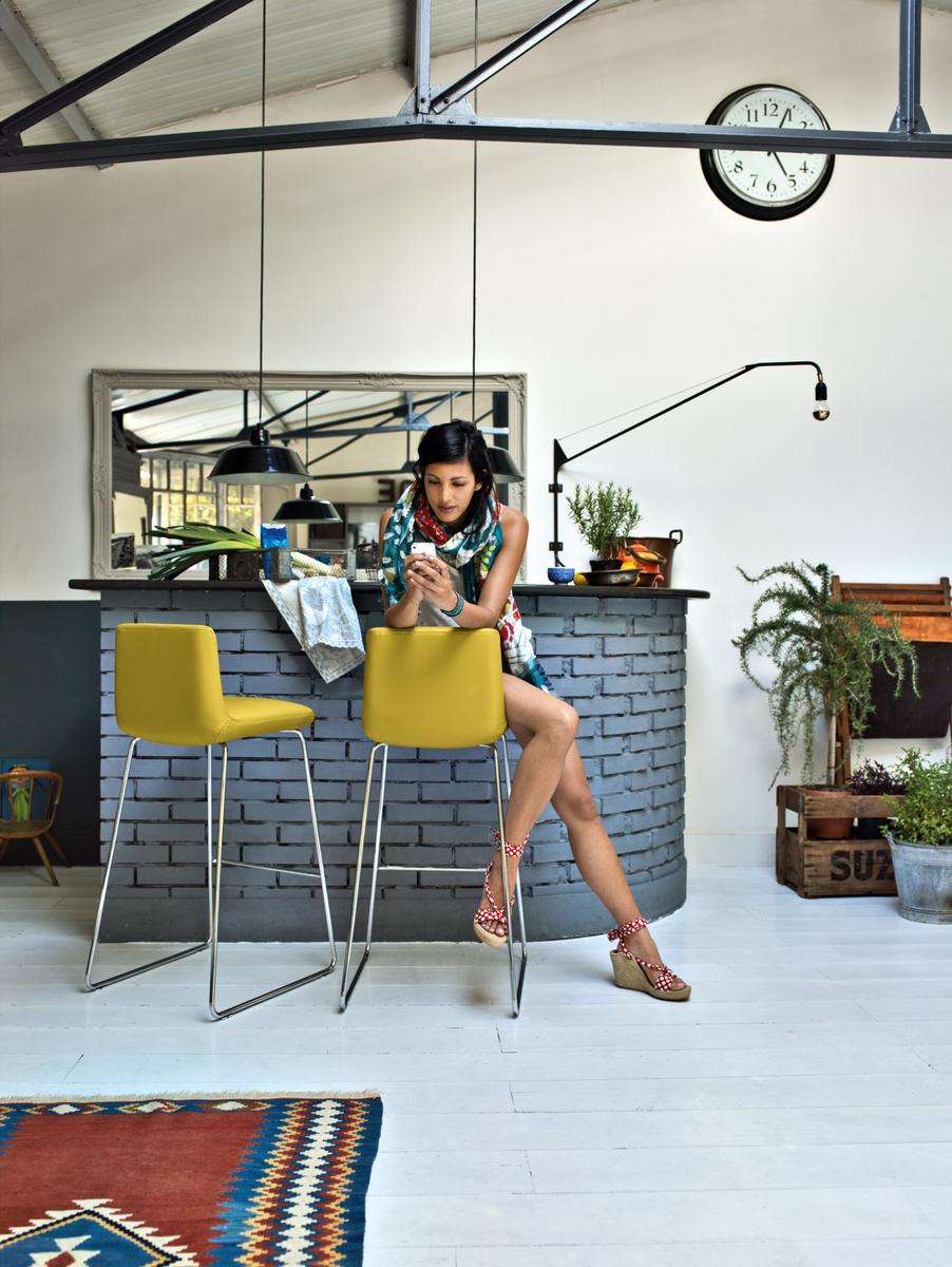 High sled base fabric stool | 626 Sinus by Rolf Benz