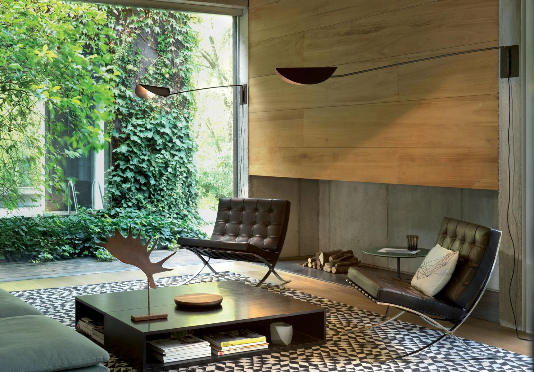 Metal wall lamp with fixed arm | Plume 158-159 by Oluce