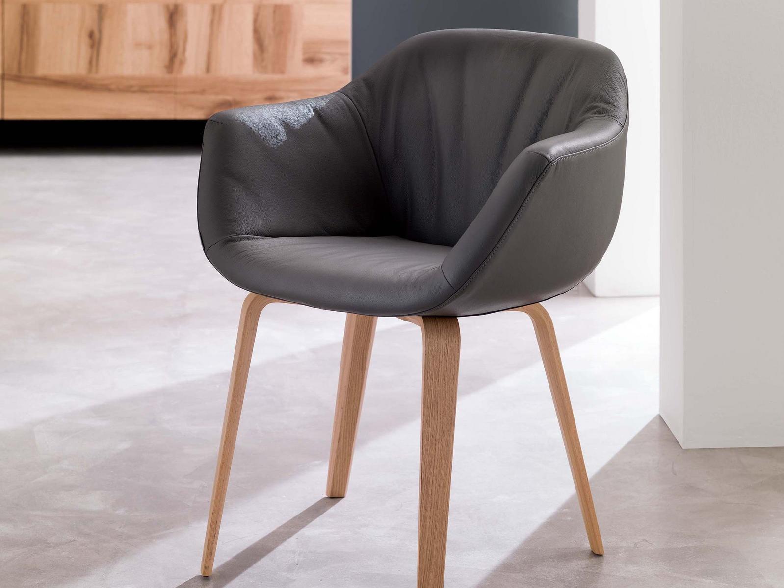 Upholstered chair with armrests | Eliot by Ozzio Italia