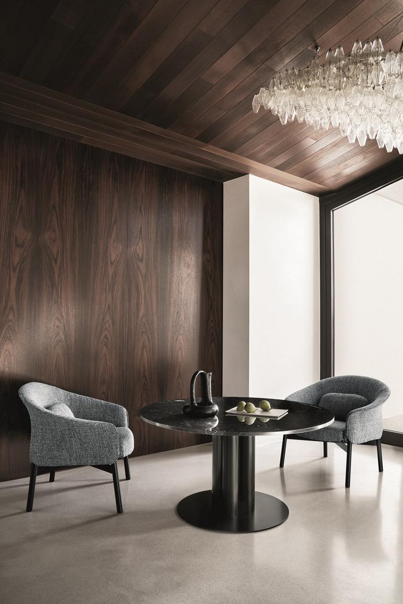 Leather easy chair with armrests | Gloria Low by Arflex