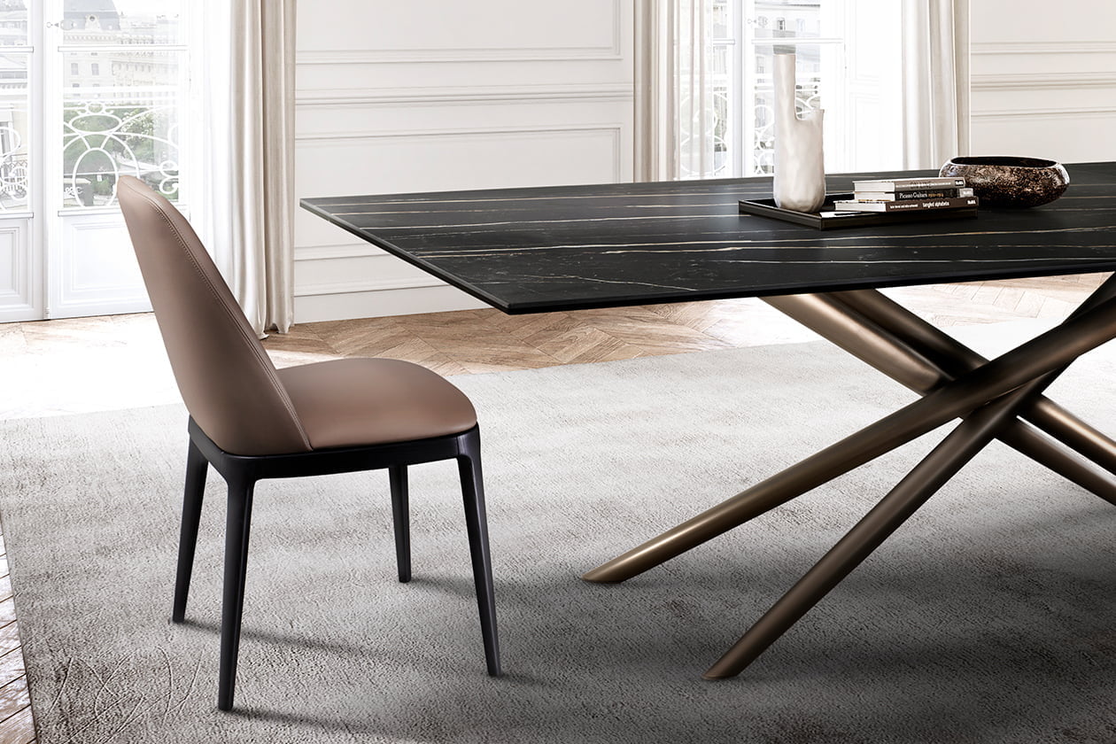 Oval ceramic table in a modern style | Baly by Eforma