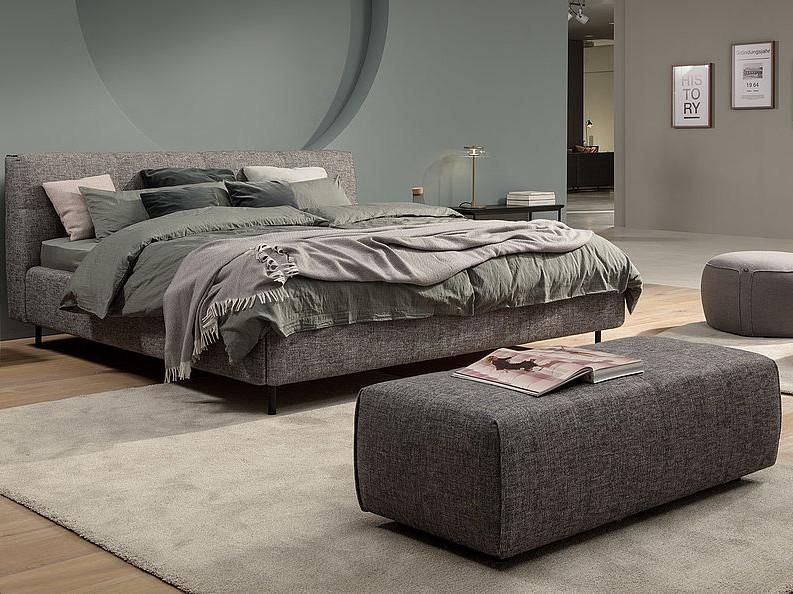 Rectangular fabric pouf bed | 905 by Rolf Benz