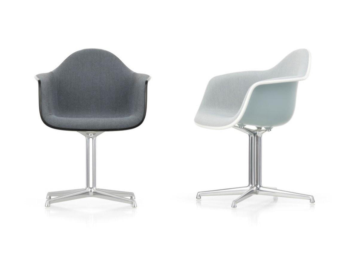 Upholstered fabric chair with 4-spoke base with armrests | Dal by Vitra