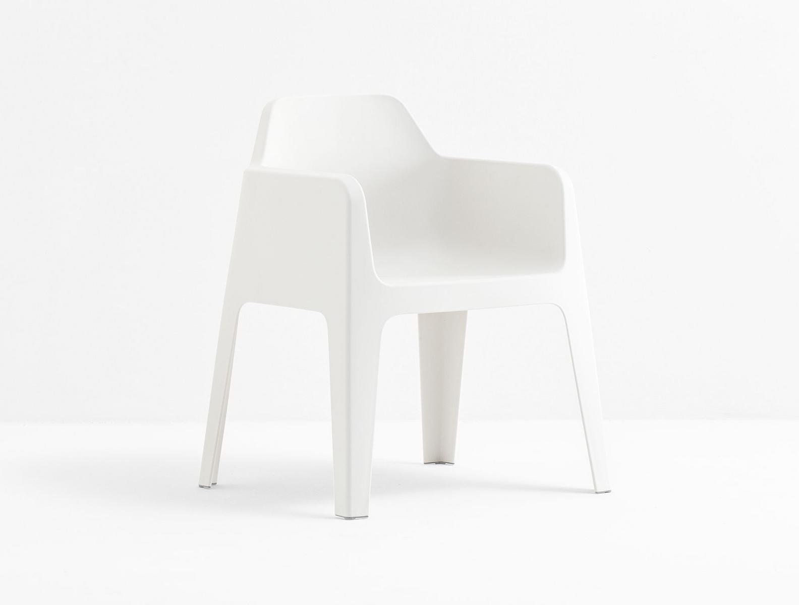 Stackable polypropylene chair | Plus 630 by Pedrali