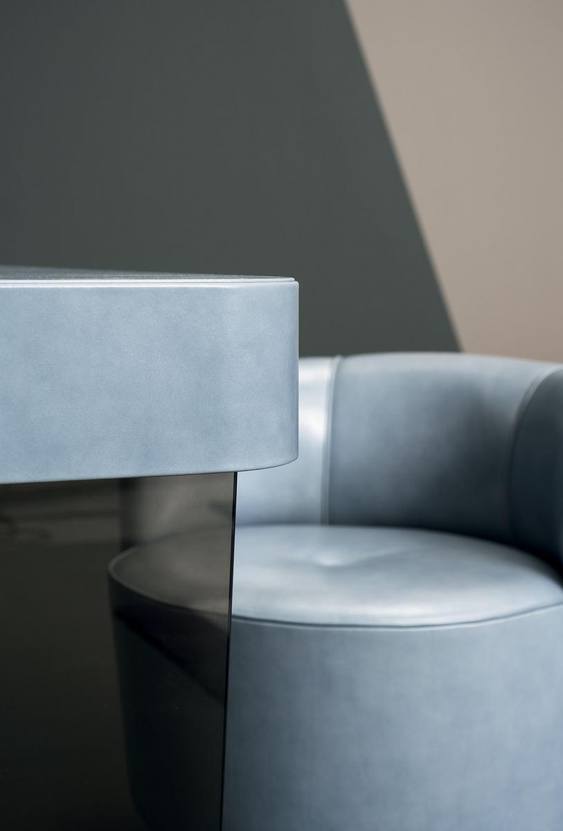 Leather easy chair | Anais by Baxter