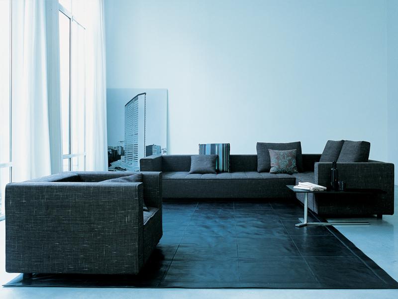 Upholstered armchair | Kilt by Zanotta