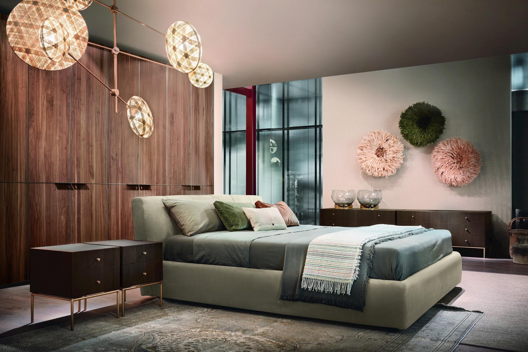 Upholstered fabric bed | Warp by Lema