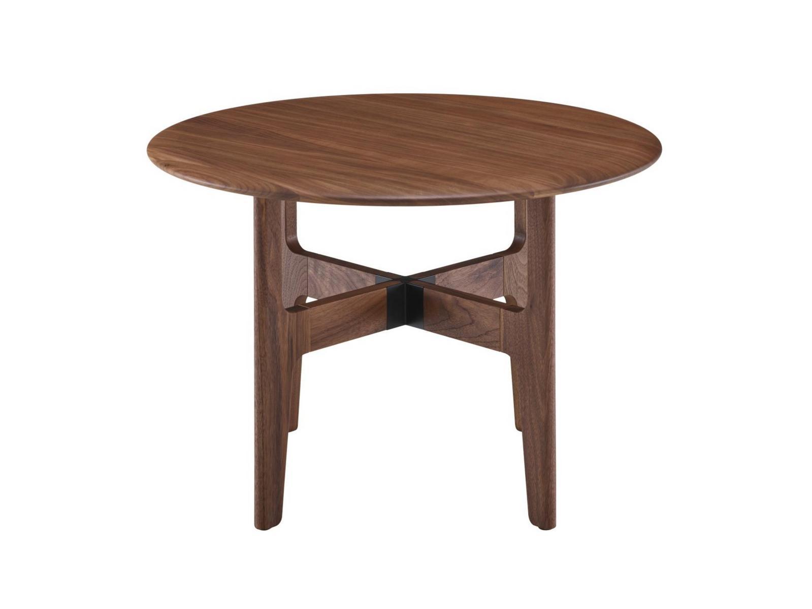 Round solid wood coffee table | Nodum by Ligne Roset