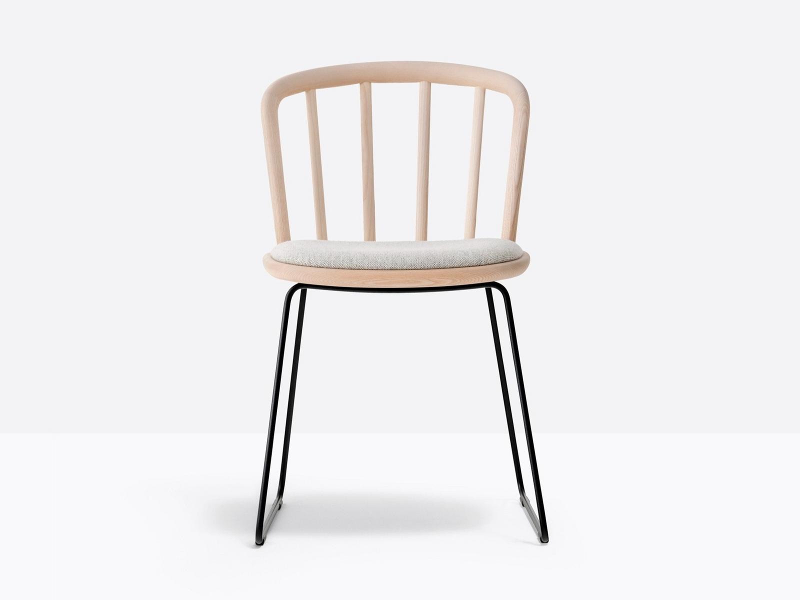 Sled base ash chair with integrated cushion | Nym 2851 by Pedrali