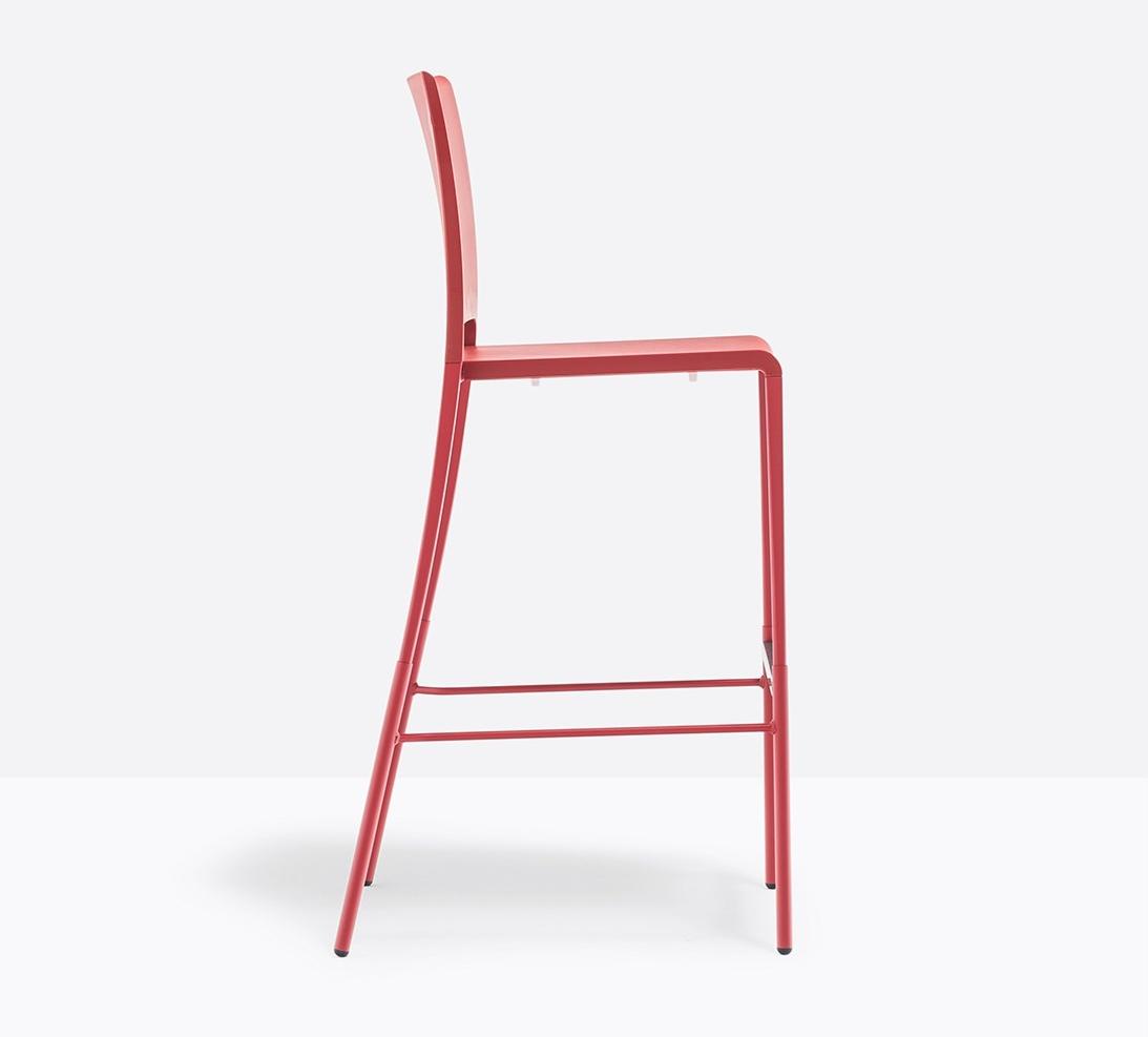 High polypropylene stool with footrest | Mya 716 by Pedrali