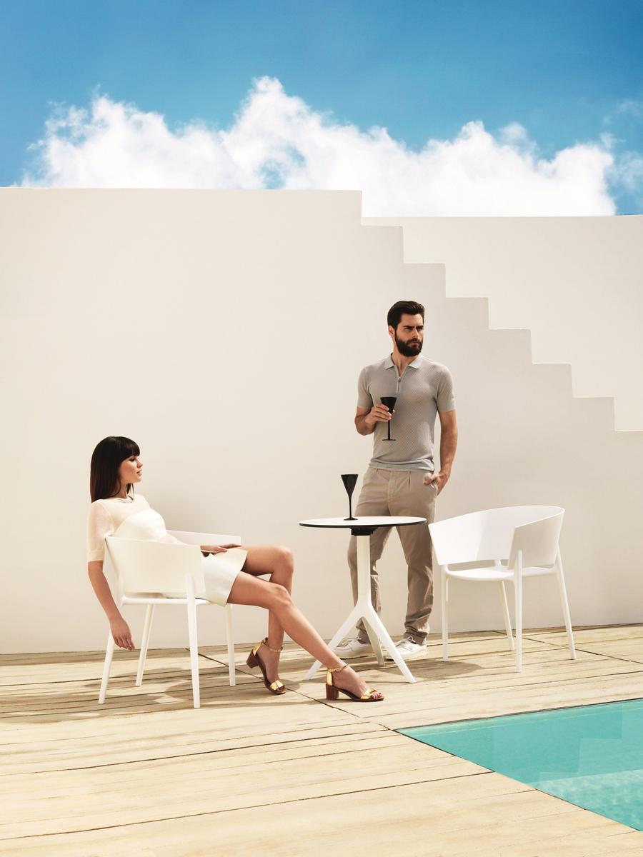 Garden chair with armrests | Africa by Vondom