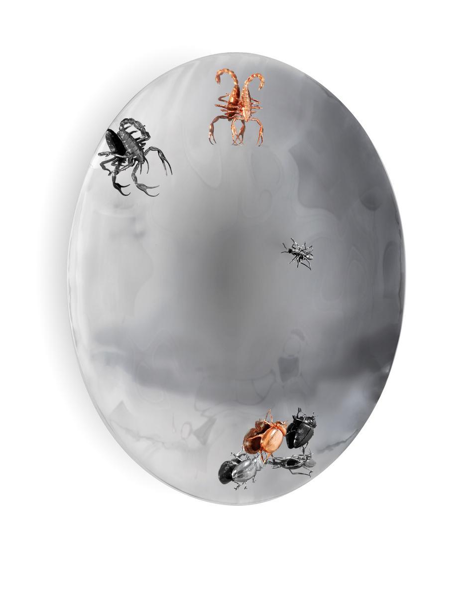 Round wall-mounted brass mirror | Concave Metamorphosis by Boca Do Lobo