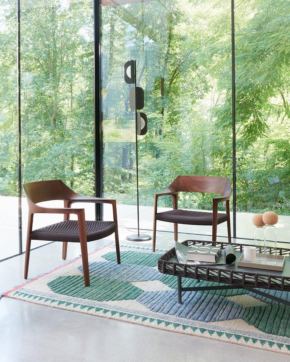 Wooden easy chair with armrests | Scheggia by Potocco