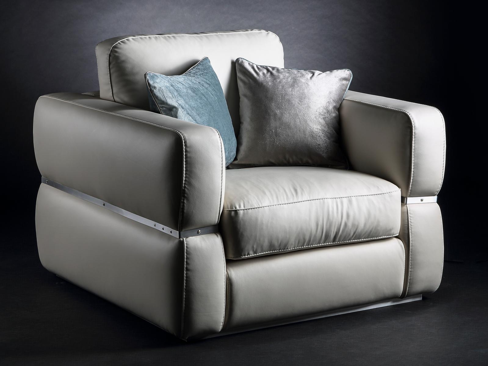 Leather armchair with armrests | Ola by Mantellassi 1926