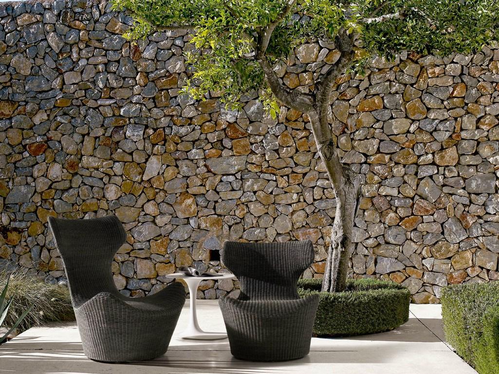 Oval Cristalplant® garden side table | Awa Outdoor by B&B Italia