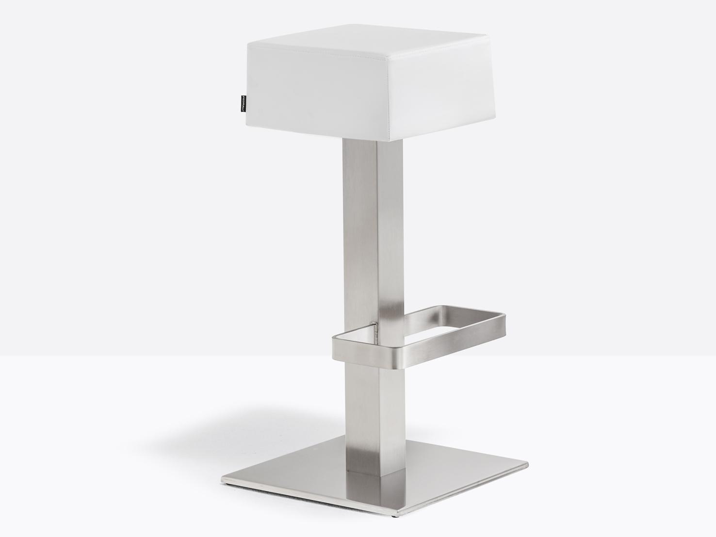 High leather stool with footrest | Hx 4446 by Pedrali