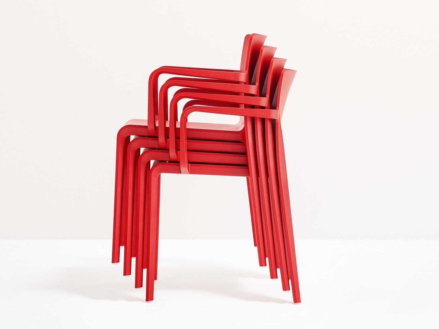 Polypropylene chair with armrests | Volt 675 by Pedrali