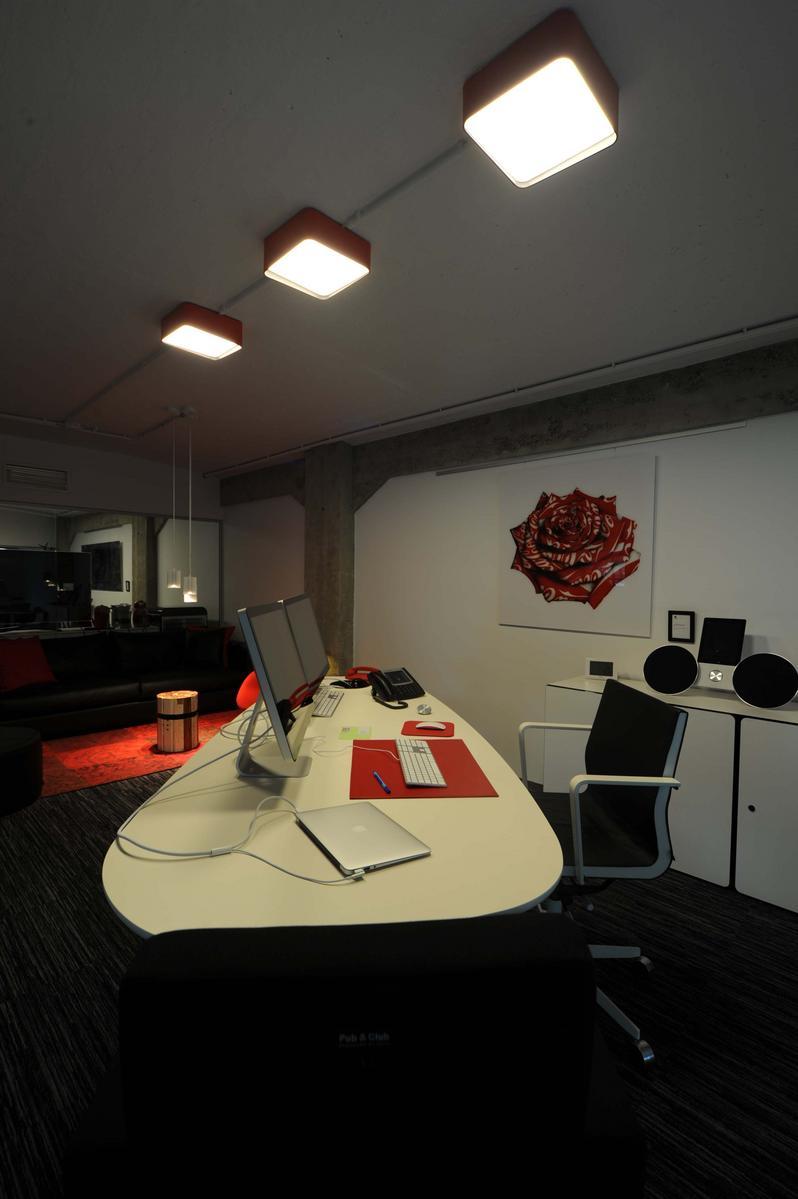 LED polycarbonate ceiling light with dimmer | Edgar by Dark