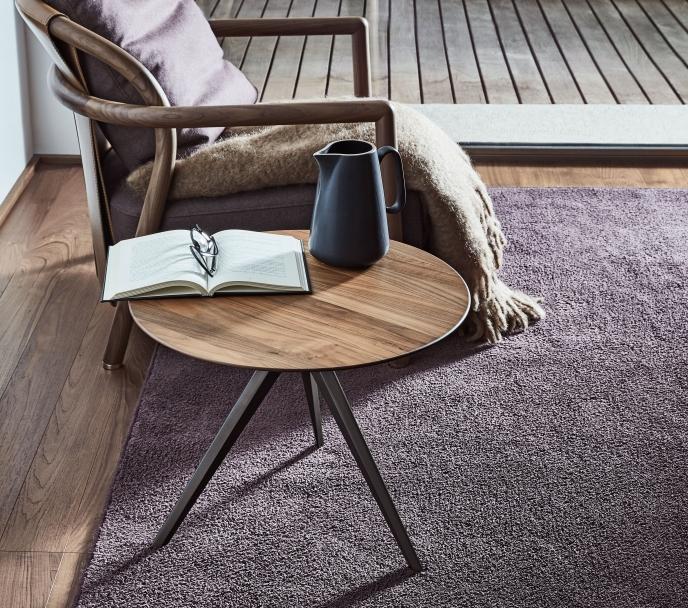 Round wooden side table | Zefiro by Flexform