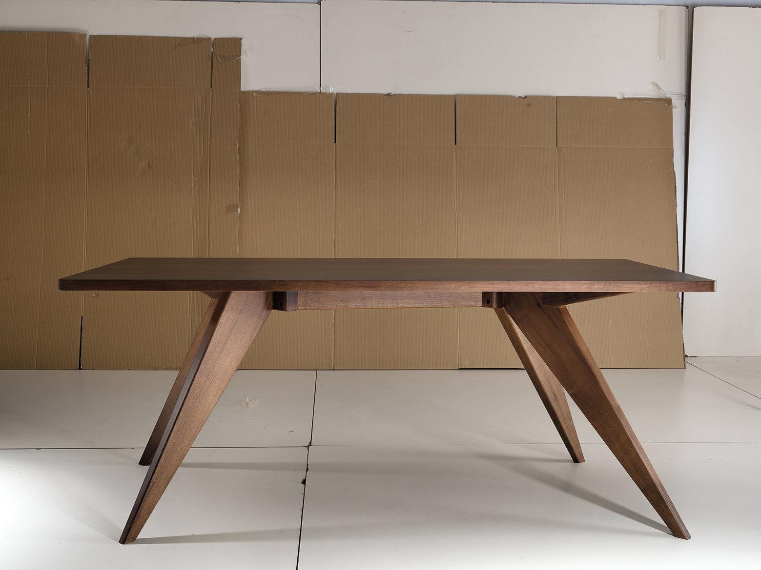 Rectangular solid wood dining table | Kirk by Martini interiors