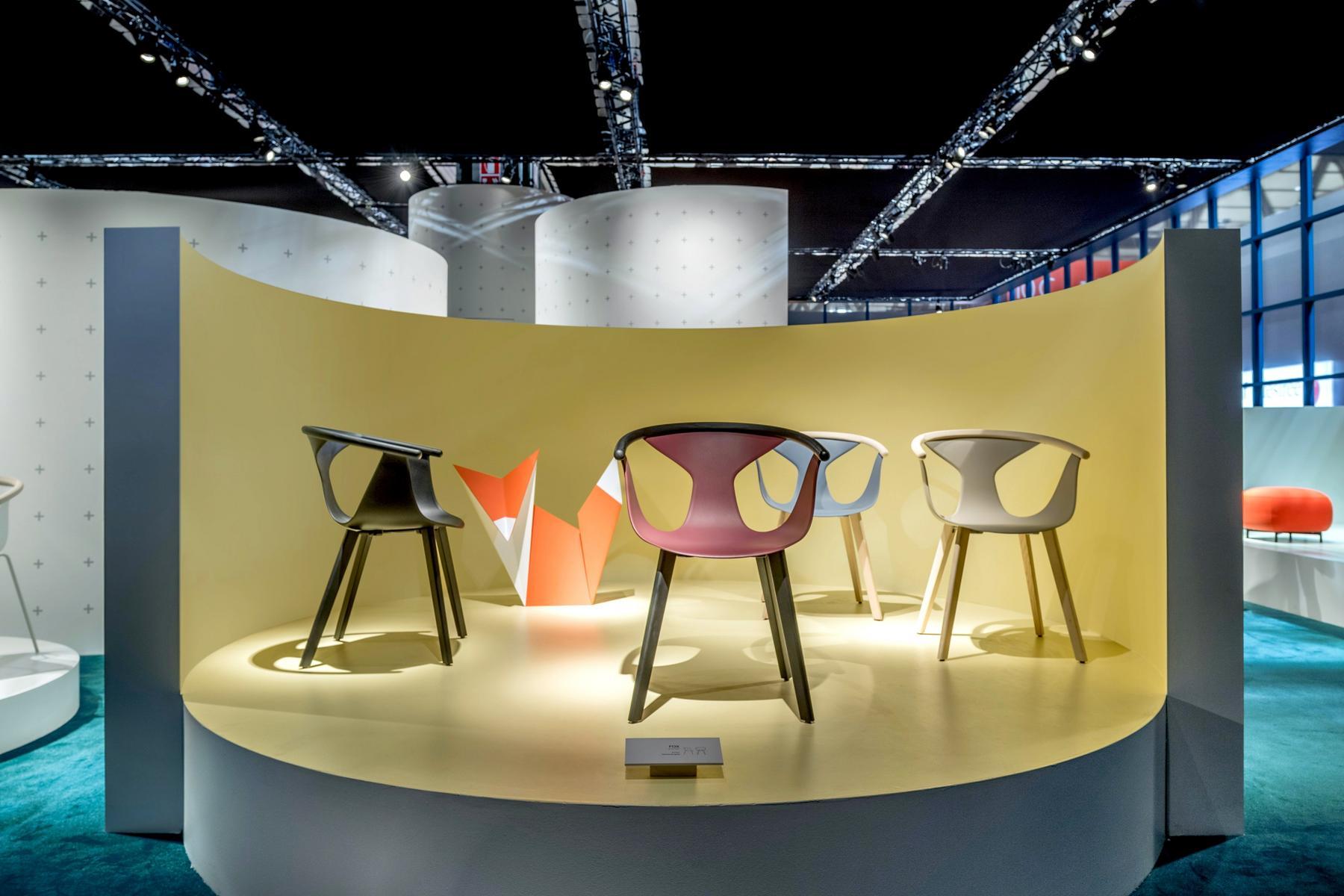 Stackable polypropylene chair with armrests | Fox 3725 by Pedrali