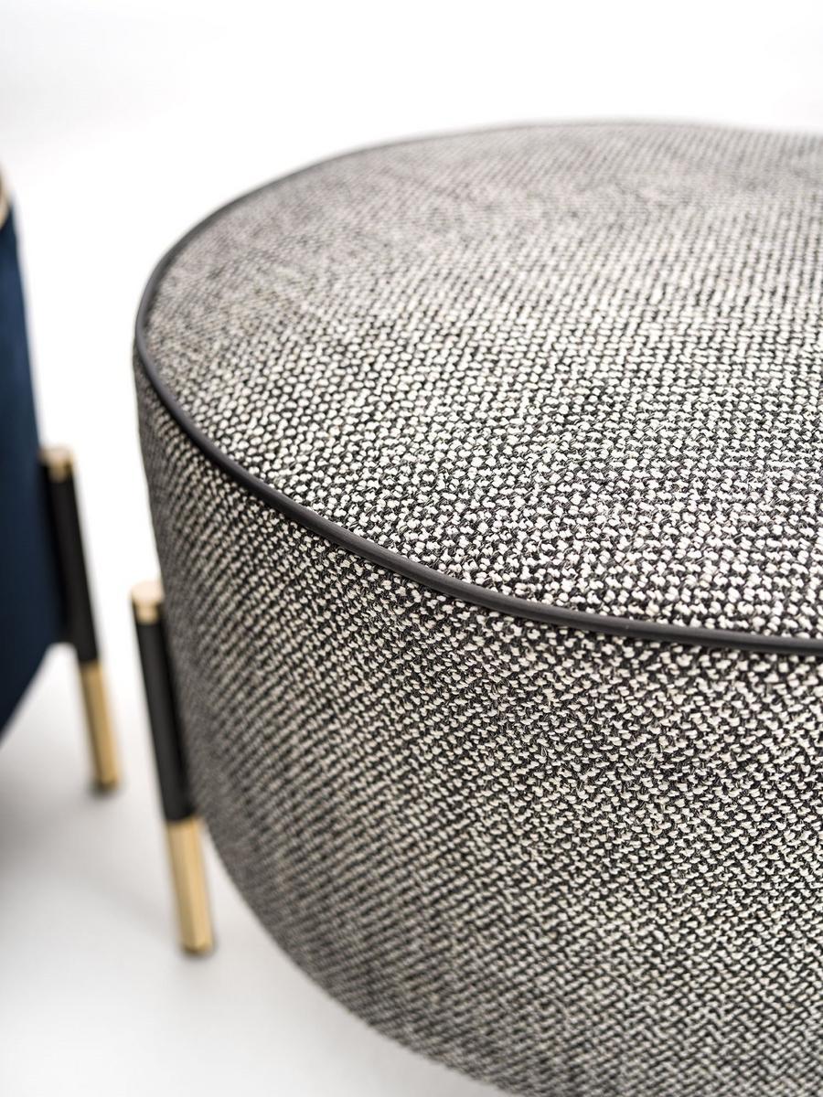 Upholstered round fabric pouf | Kevin by Frigerio