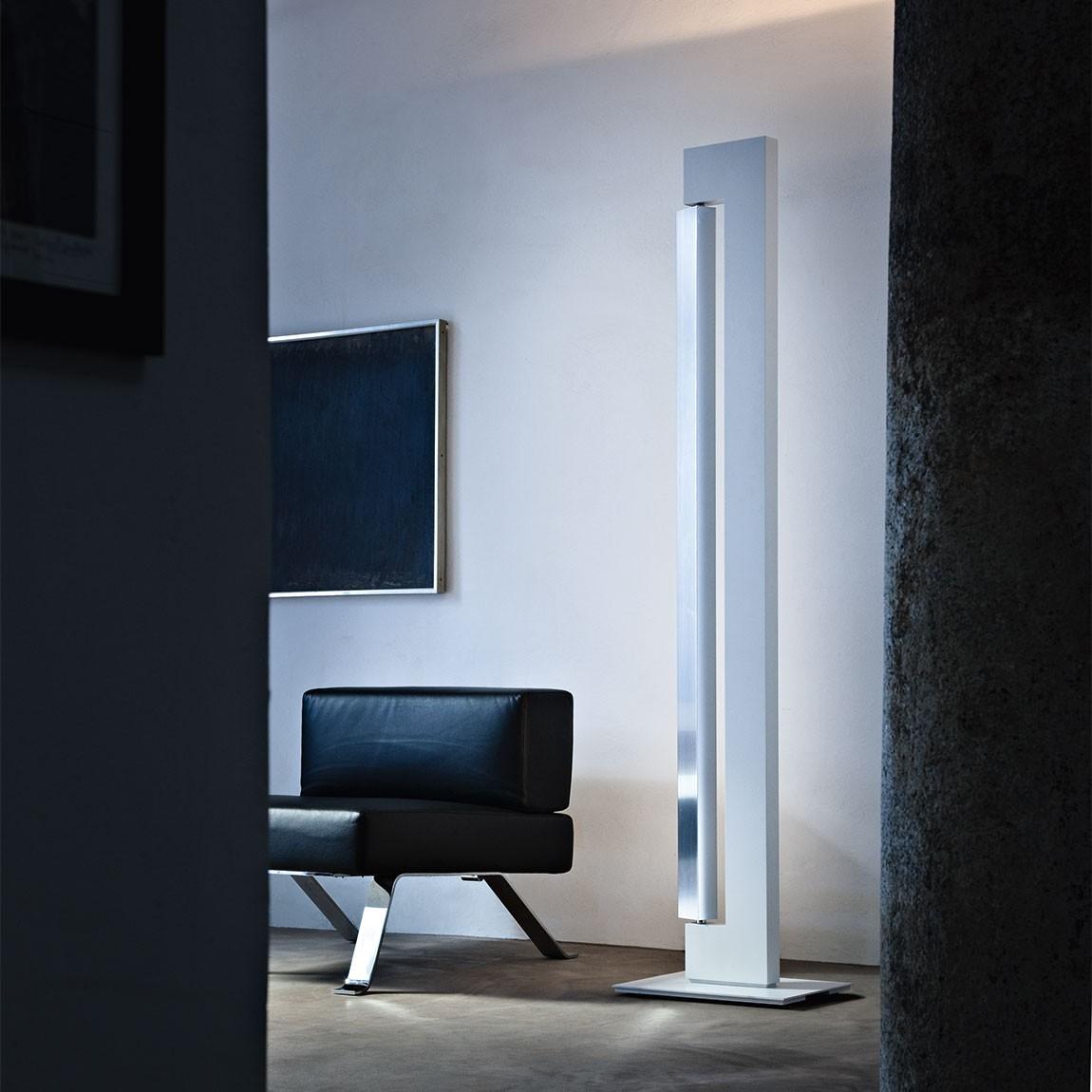 Aluminium floor lamp | Ara by Nemo