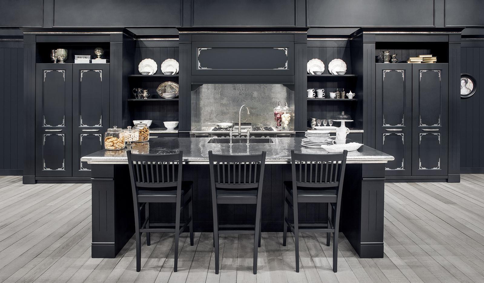 Solid wood kitchen with island  with handles Minacciolo English Mood