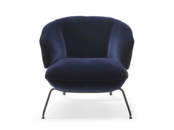 Fabric easy chair with armrests | Penelope by Natuzzi Italia