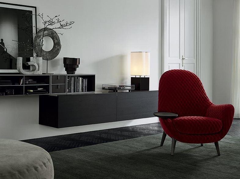 Upholstered fabric armchair with armrests | Mad King by Poliform