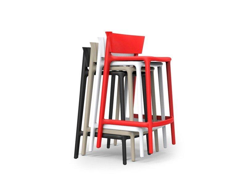 Polypropylene barstool with footrest | Africa by Vondom