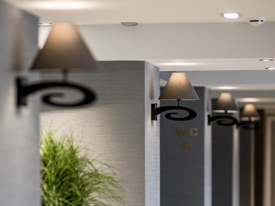 Metal wall lamp with fixed arm | Lazy Sunday W1 by Ilfari