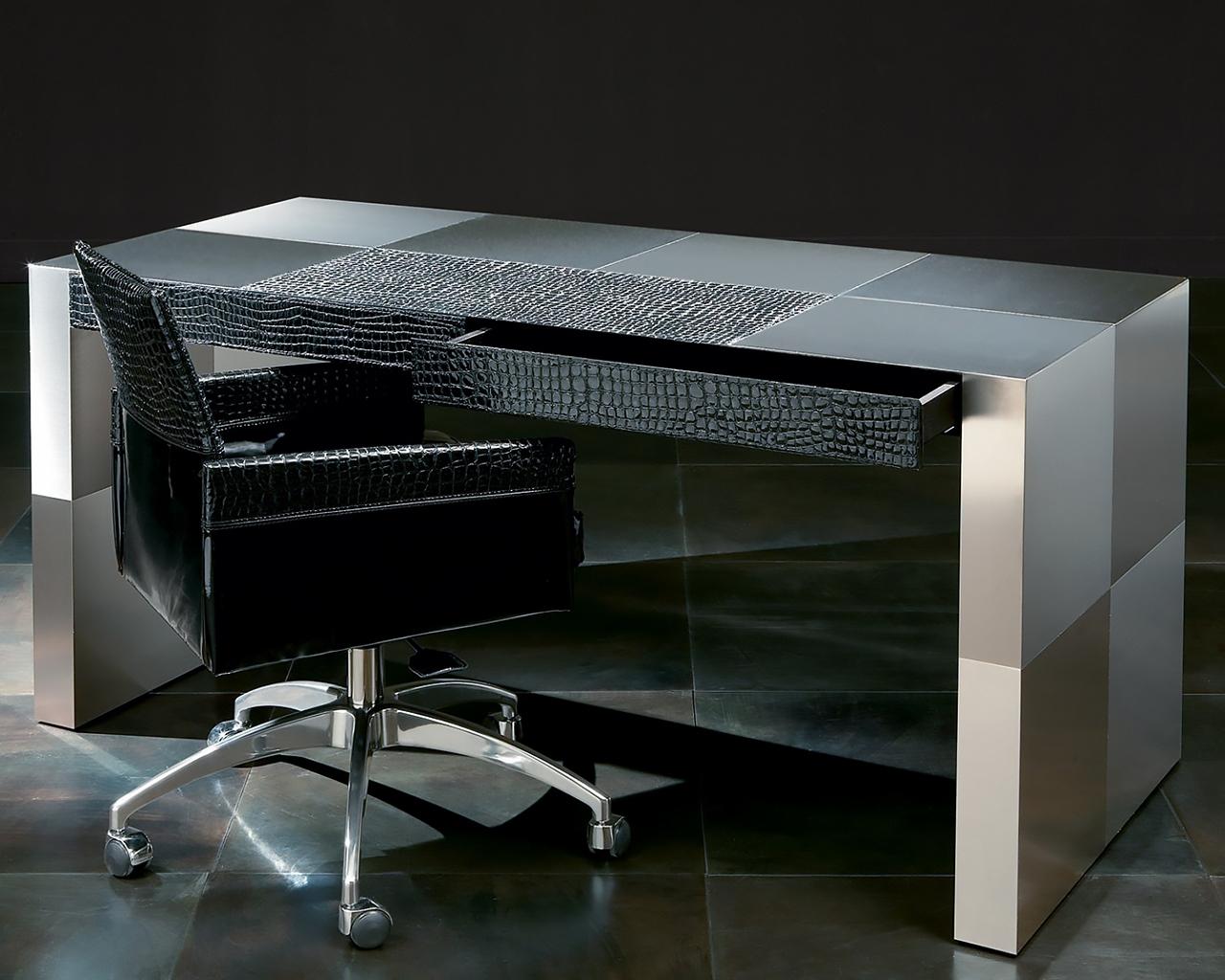 Brass writing desk in a luxury style | Florida by Rugiano
