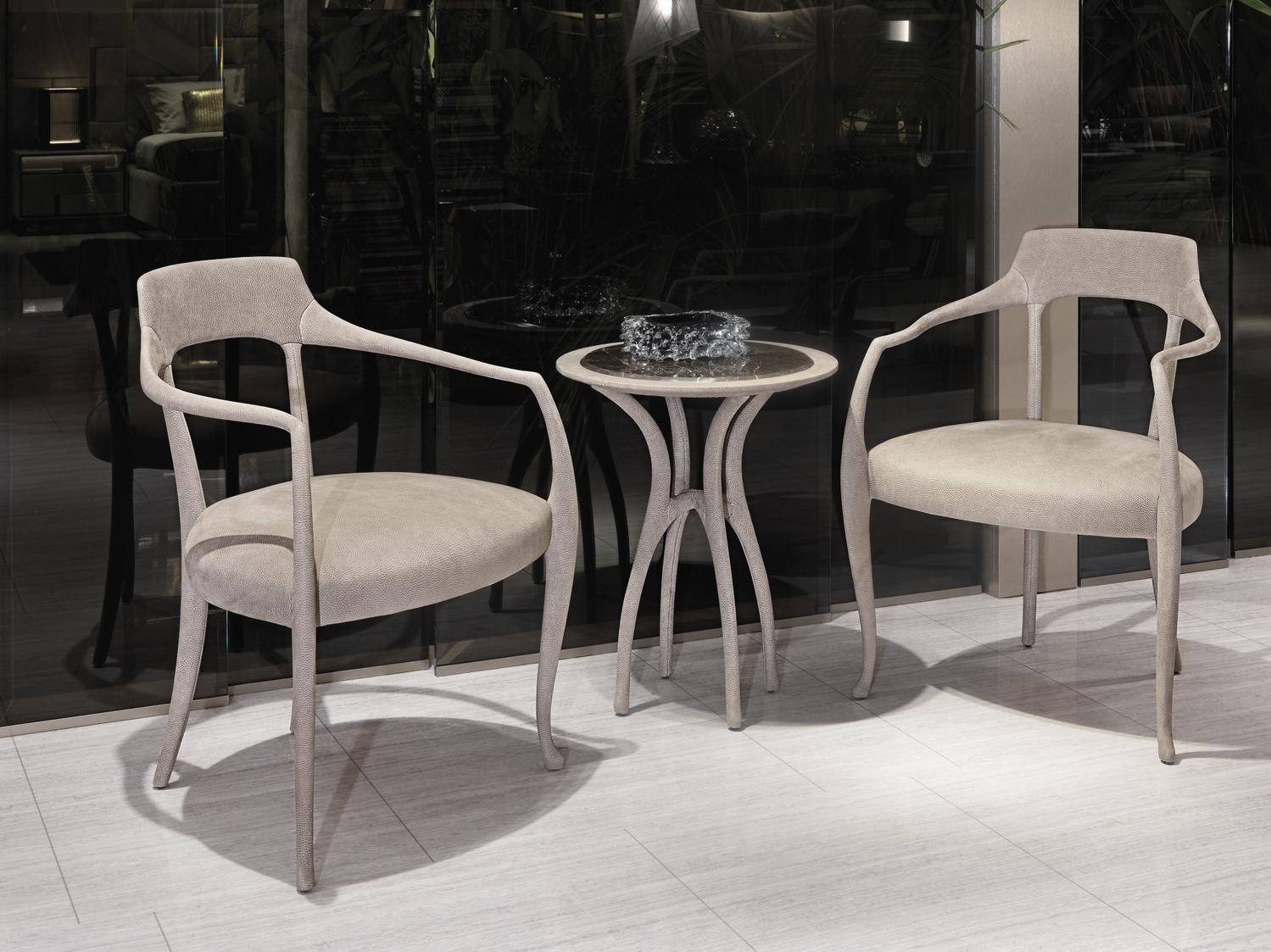 Upholstered leather chair with armrests | Rhea by Visionnair