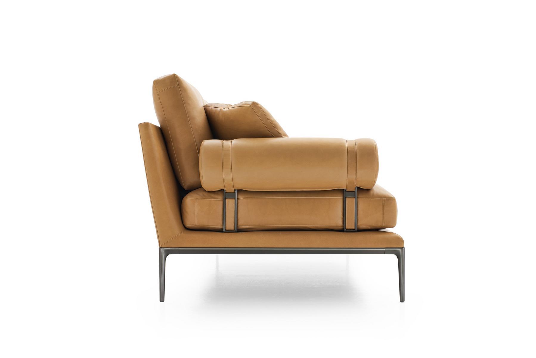 Leather sofa | Atoll by B&B Italia
