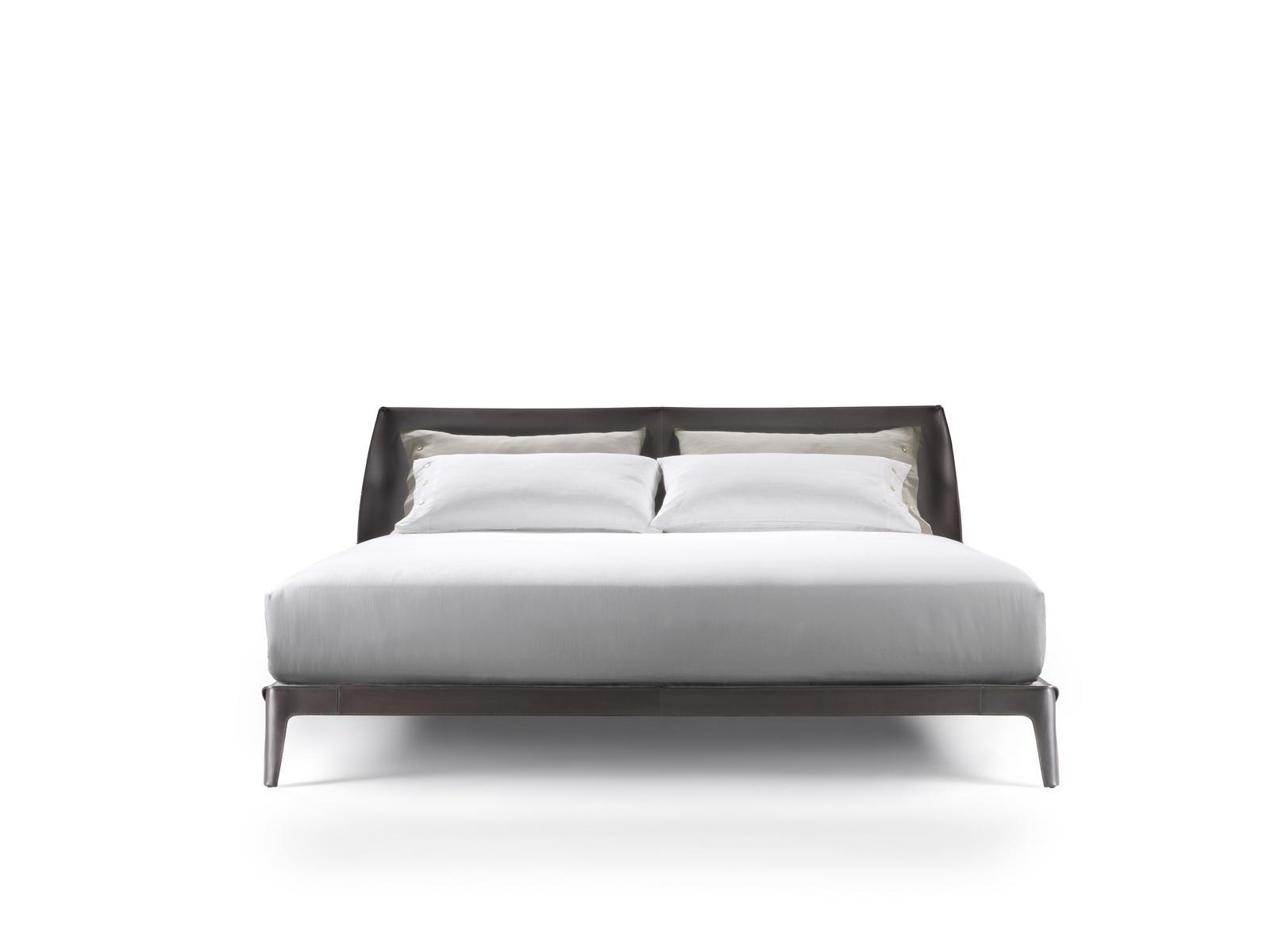 Tanned leather double bed | Isabel by Flexform